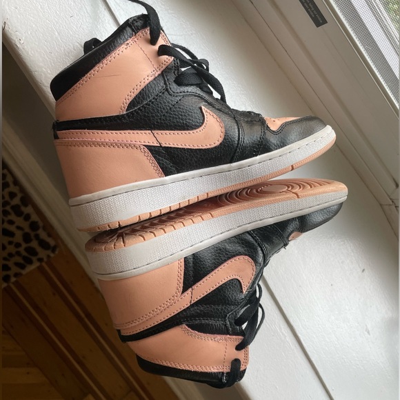 Air Jordan Crimson Tint High size 5.5. In excellent condition with box - Picture 5 of 10